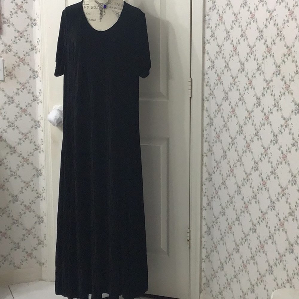 Woman Within Plus Size 24W Black Ribbed Maxi Dress For Many Occasions.